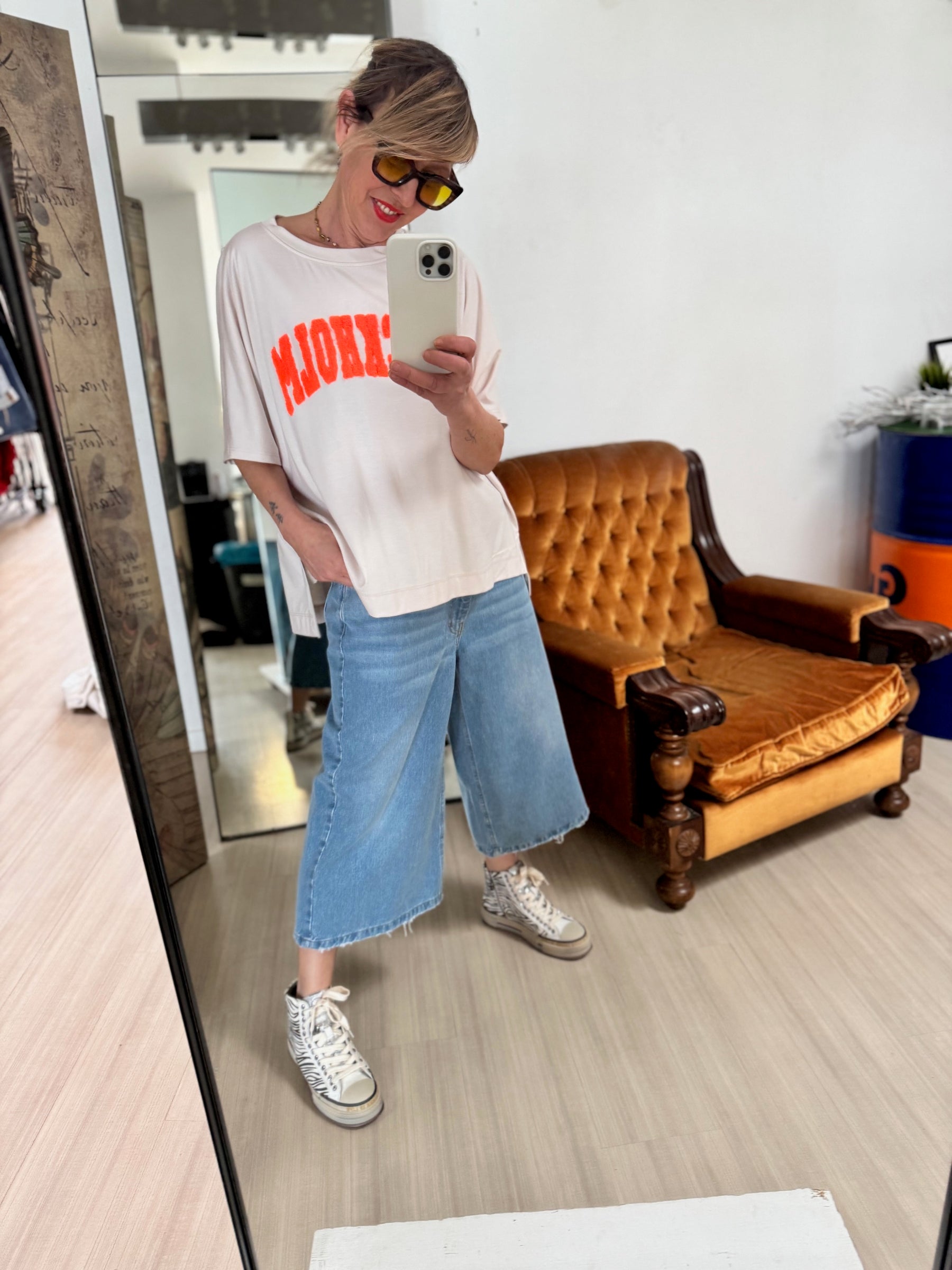 FEMALE H1215/STOCK BIANCA