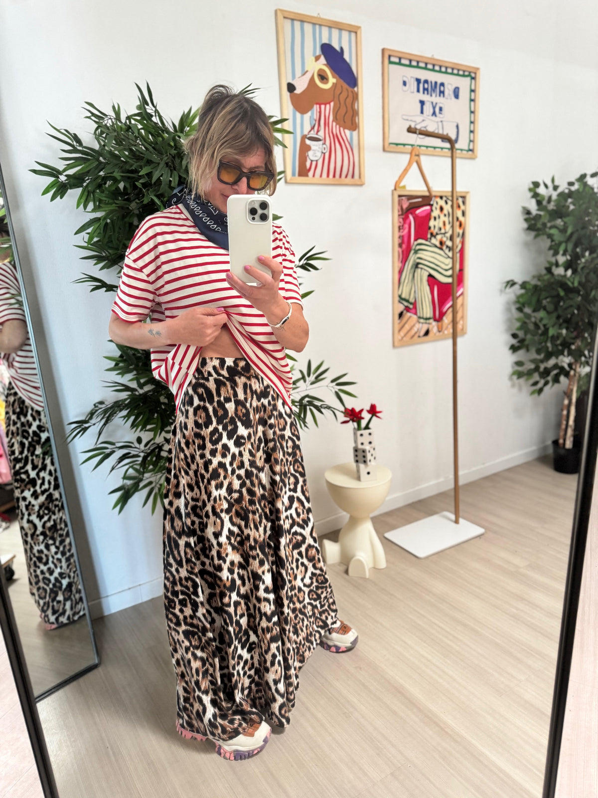 FEMALE H2000-V71 /ANIMALIER FINO