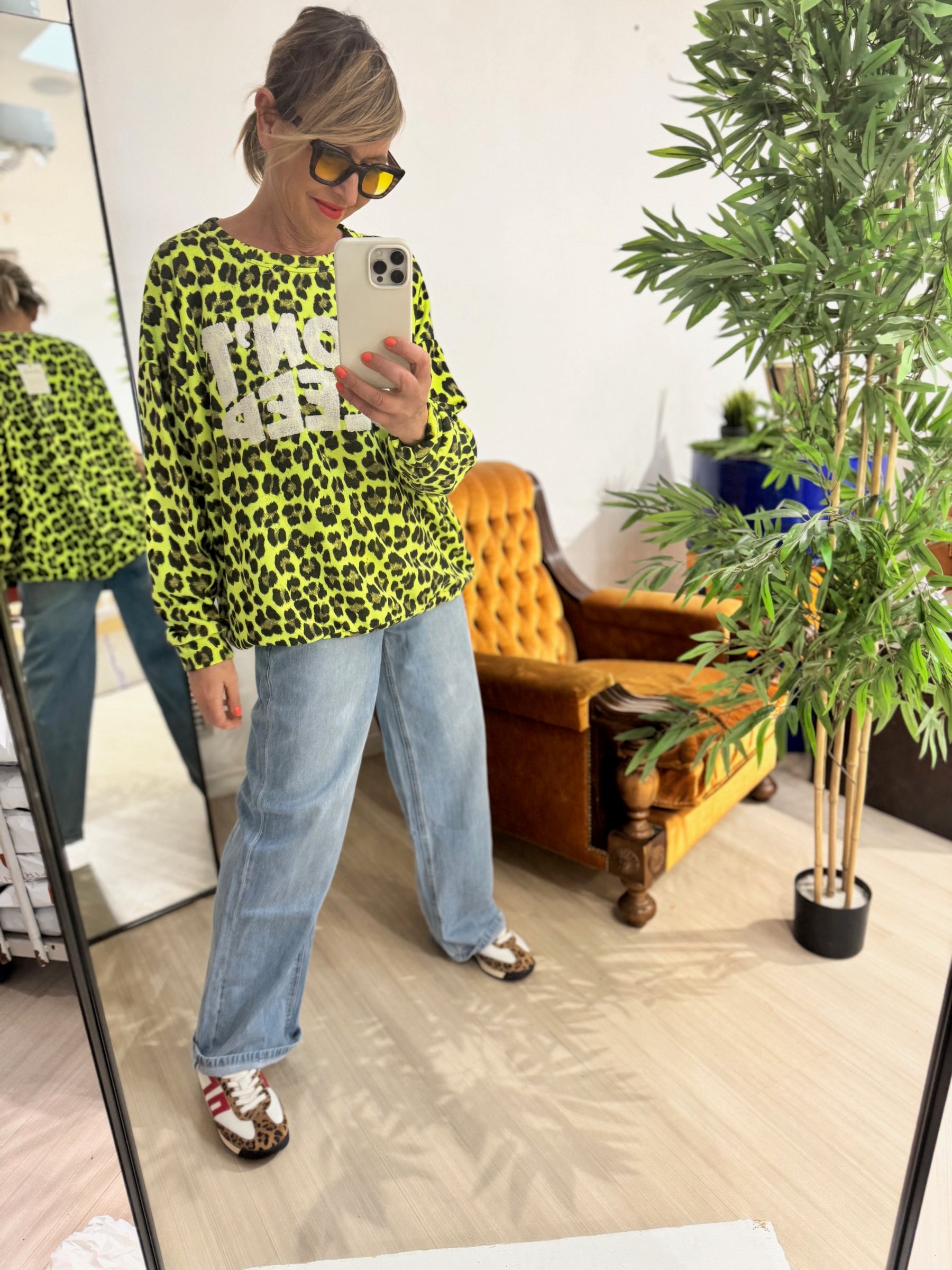 FEMALE R9018/ANIMAL GIALLO FLUO