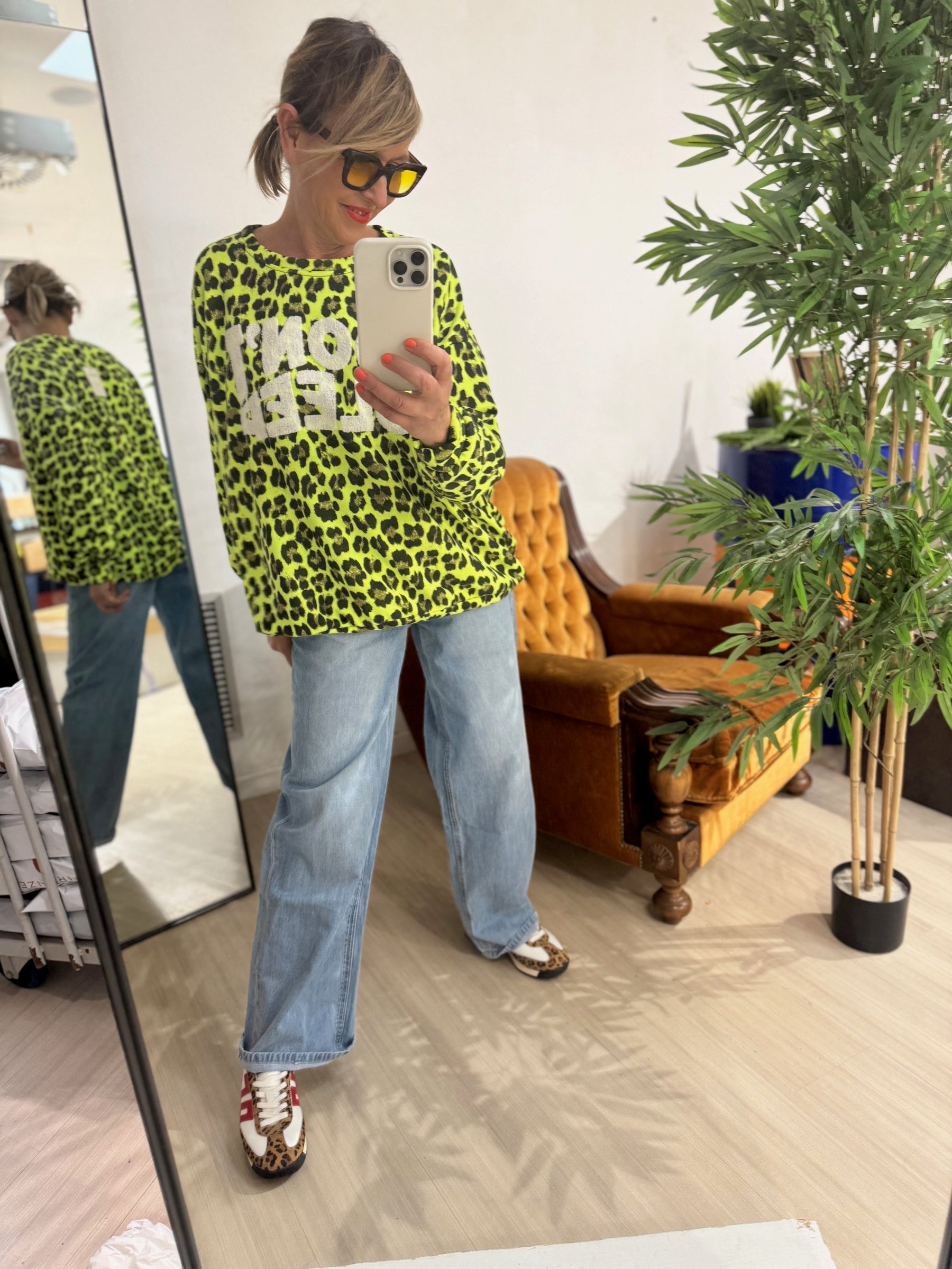 FEMALE R9018/ANIMAL GIALLO FLUO