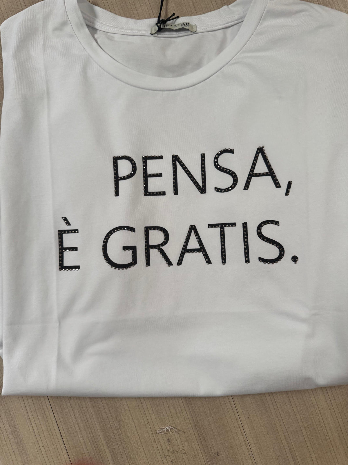SUSY STAR - T-shirt "Pensa, è gratis" - Ironia a costo zero (ma con stile)